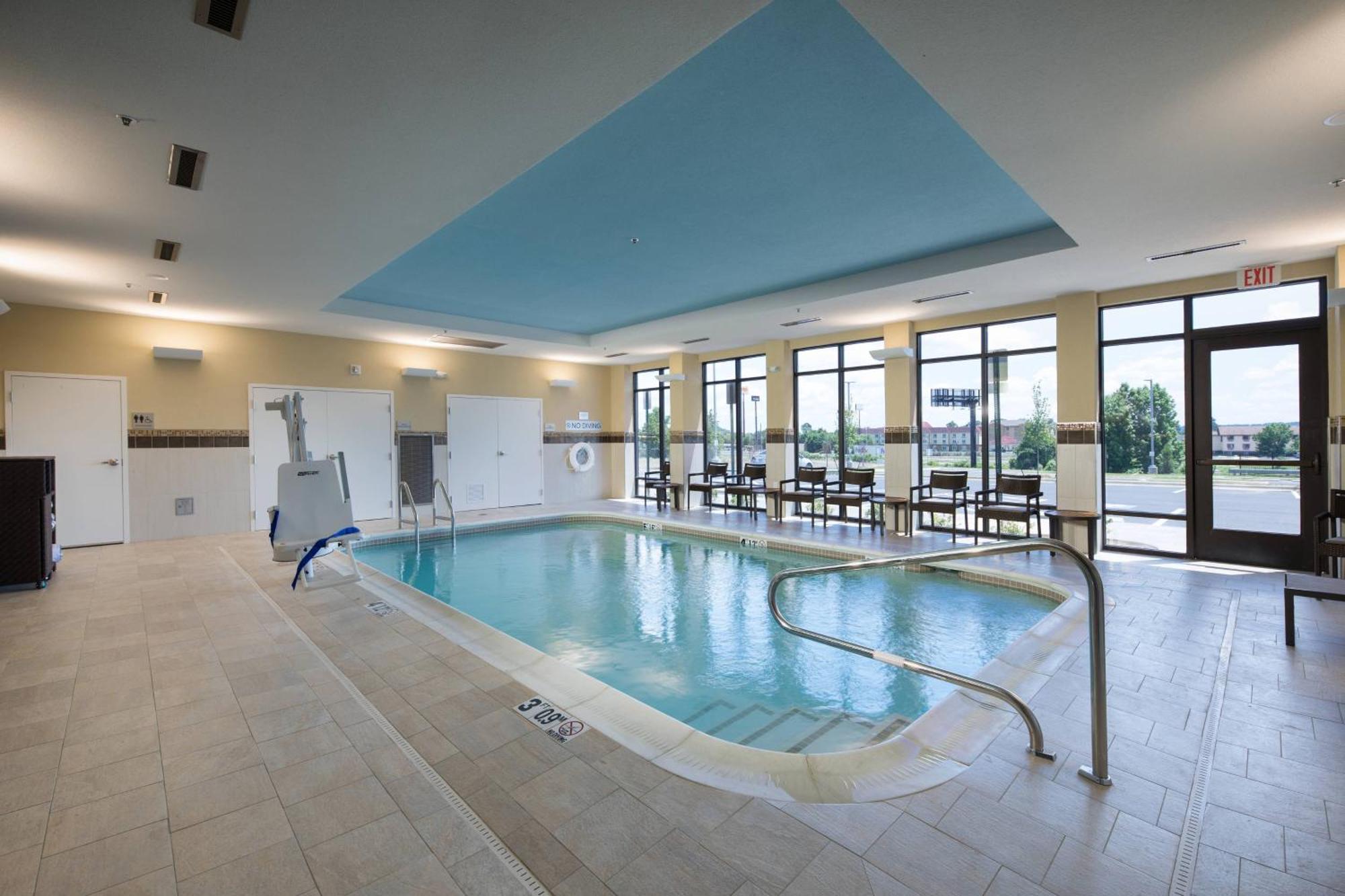 Courtyard By Marriott Russellville Extérieur photo